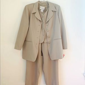 Vintage NWT Four Piece Suit Set Pants & Skirt